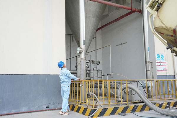 Raaka -aineiden kuljetus